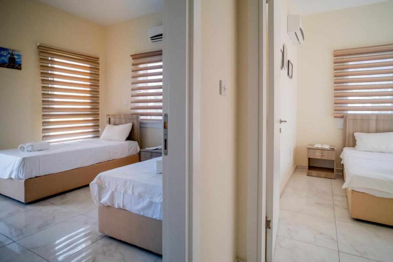 Spacious Two-Bedroom Apartment In Amazing Residence Escape Homes ไคริเนีย ภายนอก รูปภาพ